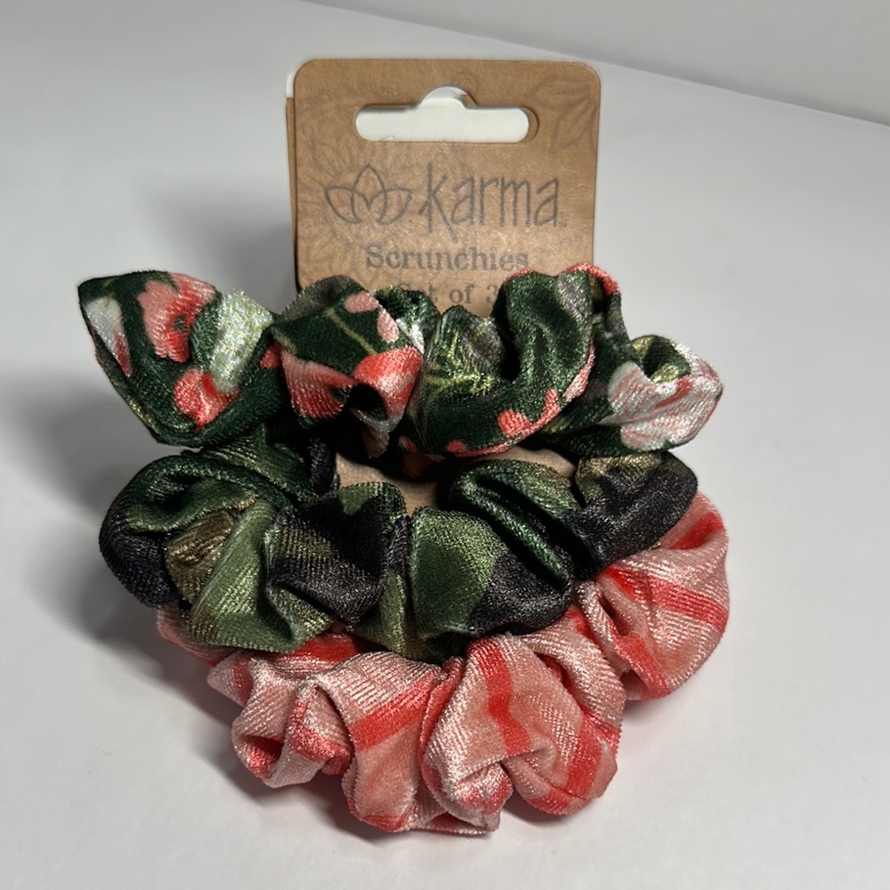 Karma Velvet Scrunchies - Camo - 1081